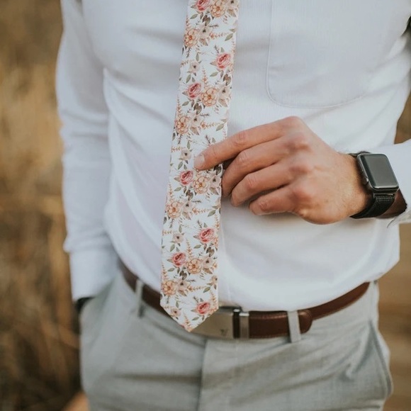 Men’s Dazi Floral Tie - Picture 1 of 5